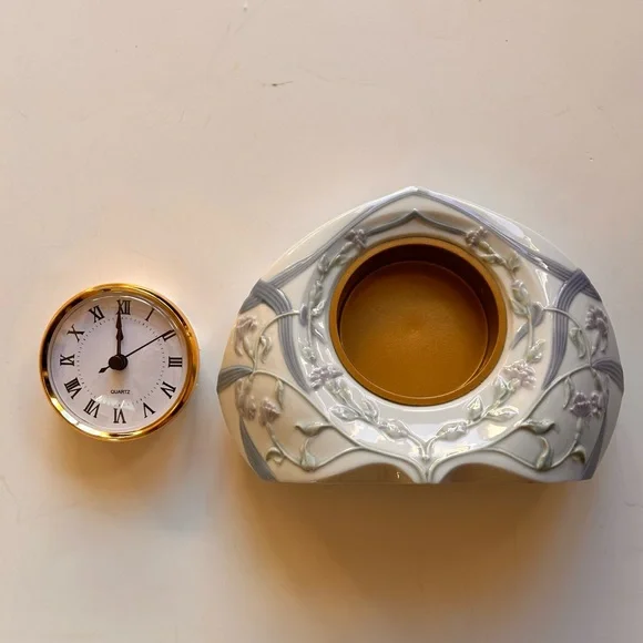 Lladró Porcelain Floral Mantel Decor Clock 1998 - Picture 11 of 11